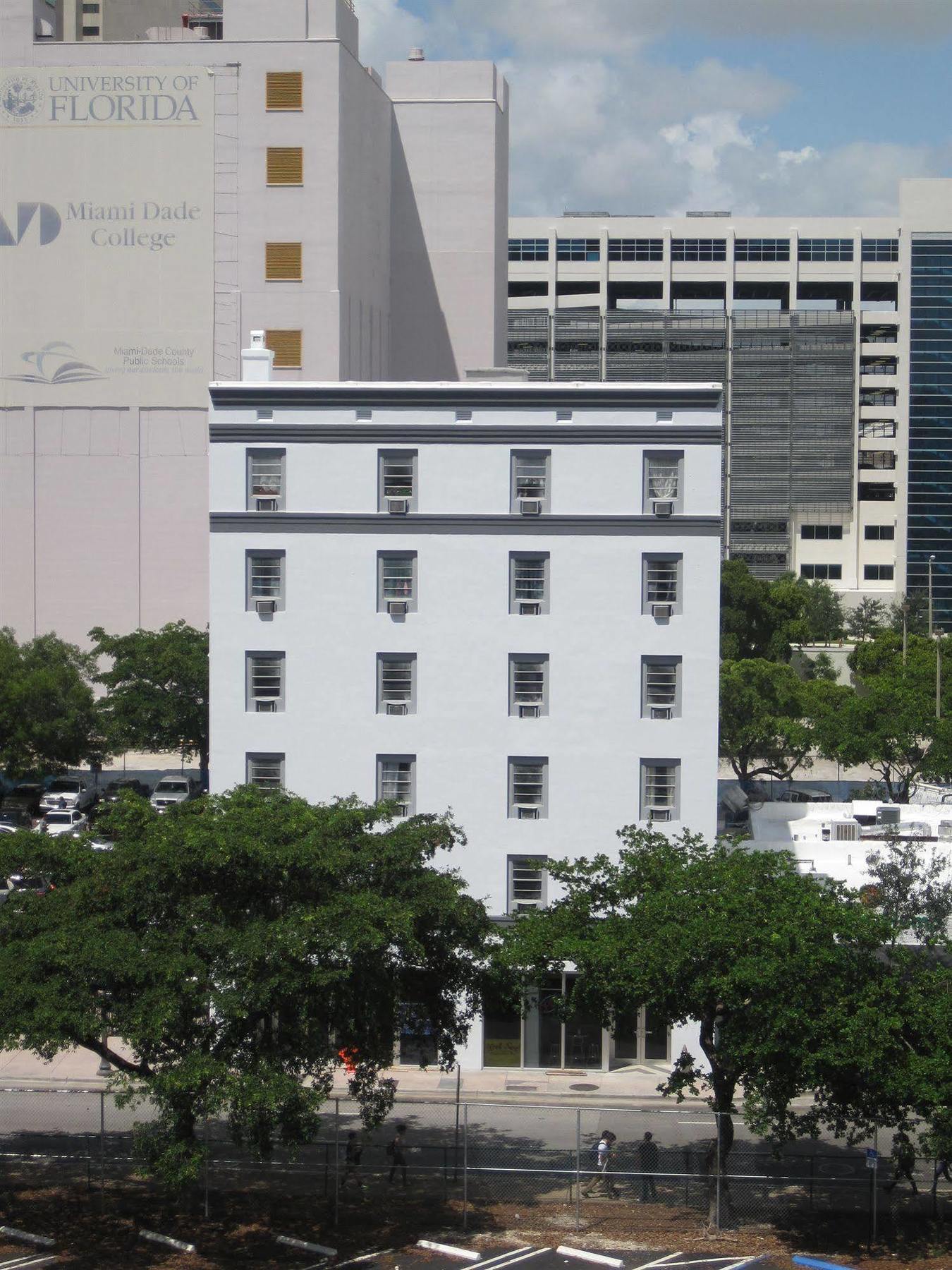 Miami Sun Hotel - Downtown/Port Of Маямі Екстер'єр фото